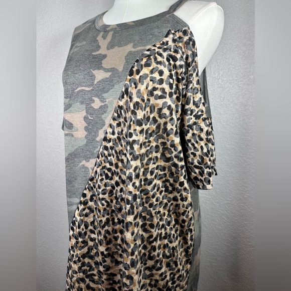 Camouflage/Animal Print Cold Shoulder Top NWOT - Picture 6 of 6
